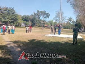 Babinsa dan Anggota Satgas RI-RDTL Latih Paskibra Kecamatan Noemuti Jelang HUT RI ke-80