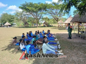 Babinsa koramil 1618-04/Bisel  Berikan Arahan dan Motivasi kepada Siswa-siswi Paskibra Kecamatan Insana Barat