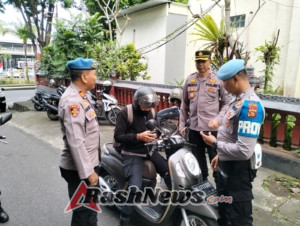 Tegakkan Disiplin, Sipropam Polres Tabanan Gelar Gaktibplin di Pintu Masuk Mako