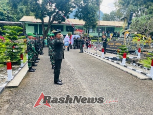 Dandim 1602/Ende Pimpin Penghormatan Terakhir Keberangkatan Jenazah Prada Lucky Chepril Saputra Nemo ke Kupang