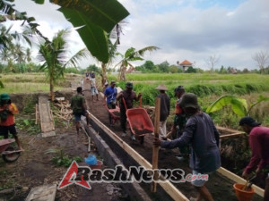 Dedikasi Dan SSK Lettu Cpl I Nyoman Prajana Bawa Semangat Baru bagi Warga dan Satgas