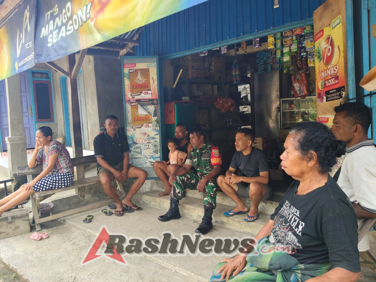 Babinsa Koramil Ende Turun Langsung Pantau Keamanan dan Sapa Masyarakat Dusun Sogaroga