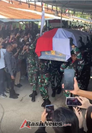 Tokoh Daerah dan Pejabat TNI Hadiri Pemakaman Prada Lucky Chepril Saputra Namo