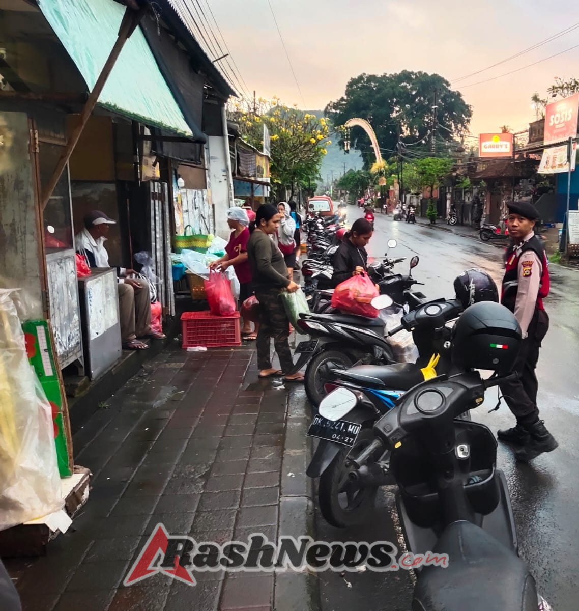 Guna Menjaga dan Memelihara Situasi Kamtibmas, Panit 2 Binmas Polsek Manggis Melaksanakan Sambang Desa.