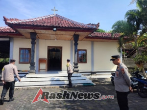 Kapolsek Selemadeg barat Pimpin langsung pengamanan Ibadah Misa Minggu Umat Kristen di Gereja Sabdajati Selabih