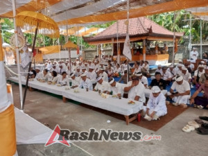 Babinsa dan Bhabinkamtibmas: Garda Terdepan Keamanan Upacara Adat Pura Segara