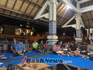 Babinsa Selisihan Atensi  Edukasi Keuangan Mahasiswa KKN Unud