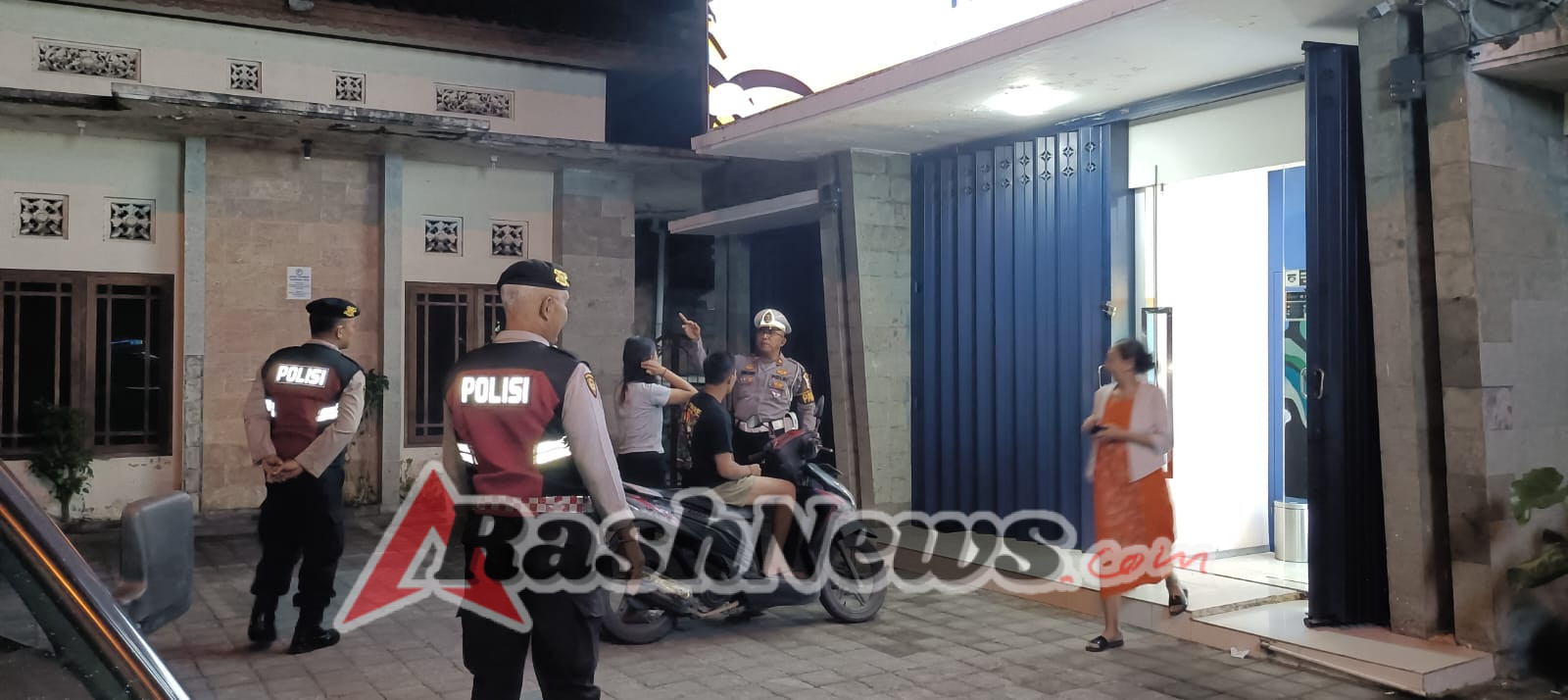 Samapta Polsek Abiansemal Patroli Dialogis Di ATM Mandiri, Pastikan Keamanan Nasabah