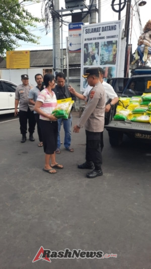Polsek Sukawati Gelar Gerakan Pangan Murah, Ratusan Warga Nikmati Beras Terjangkau