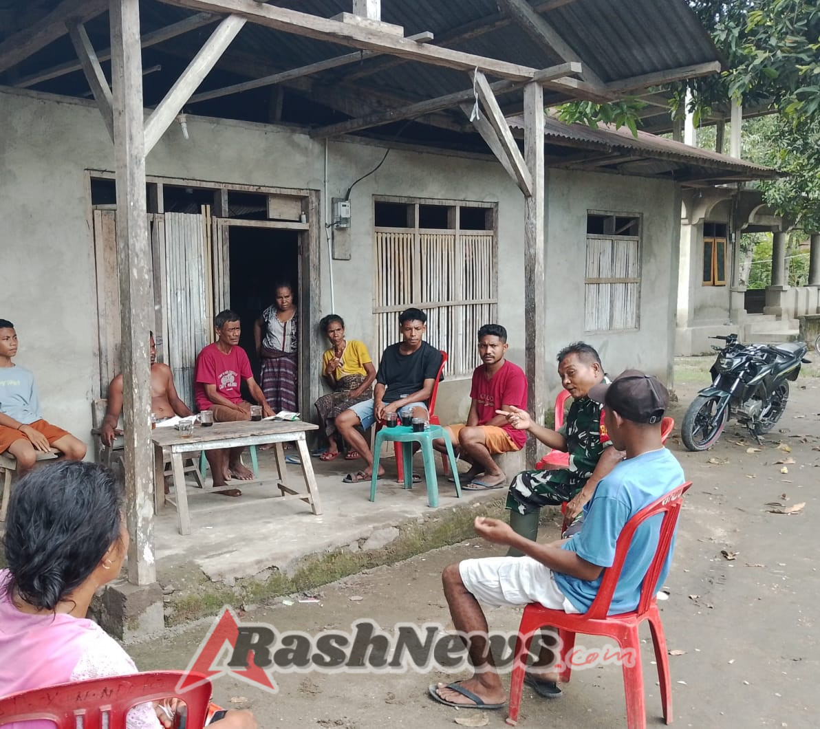 Babinsa Koramil 1602-01/Ende Aktif Jalin Komunikasi dengan Warga Dusun Ratesuba