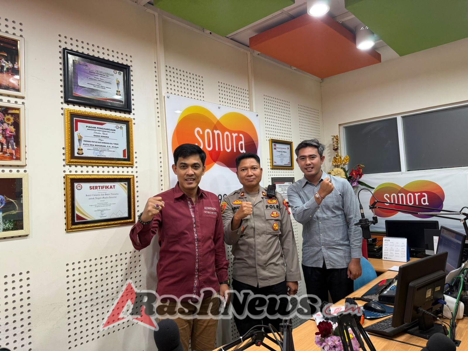 Kabag Ops Polres Gianyar Jadi Narasumber Dialog Interaktif Radio Sonora Bahas Situasi Kamtibmas