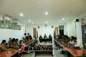 Persiapan HUT RI ke-80: Dandim 1601/Sumba Timur Hadiri Rapat Lanjutan di Kantor Bupati