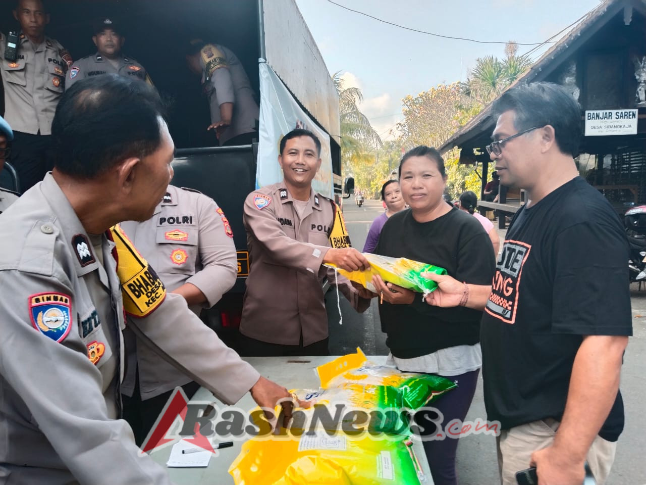 Pasar Murah Polsek Abiansemal Diserbu Warga, 2 Ton Beras Ludes Dalam 1 Jam