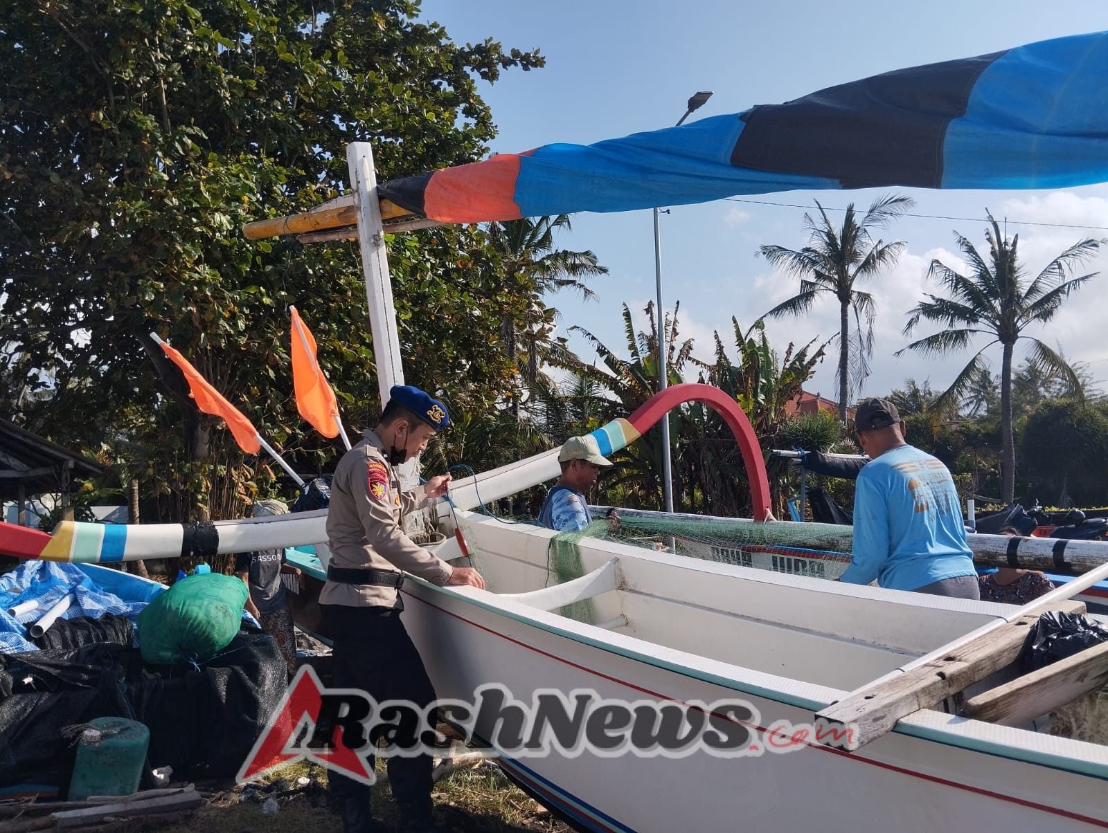 Patroli Pesisir Sat Polairud Polres Karangasem Pantai Situasi Kamtibmas  Dan  Aktivitas  Warga Pesisir  dan Nelayan Pantai Jasri