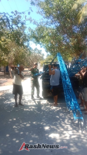 Komsos dan Kerja Bakti, Babinsa Bangun Kedekatan dengan Warga Ndao Nuse