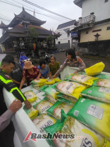 Satlantas Polres Bangli Salurkan 6 Ton Beras Premium untuk Stabilkan Harga Pangan dan Bantu Masyarakat