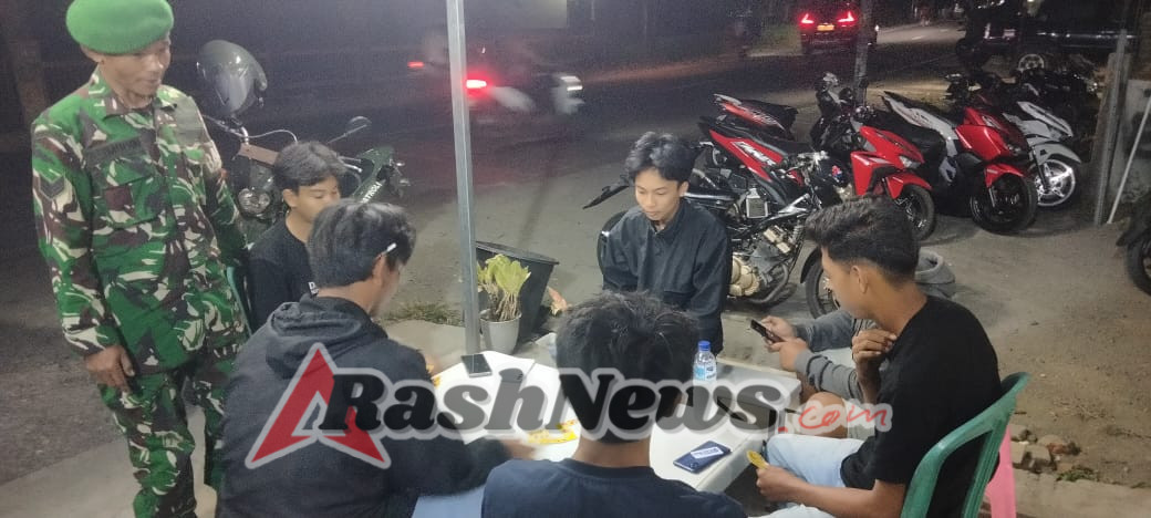 Koramil 1628-03/Seteluk Tingkatkan Keamanan Lewat Patroli Malam