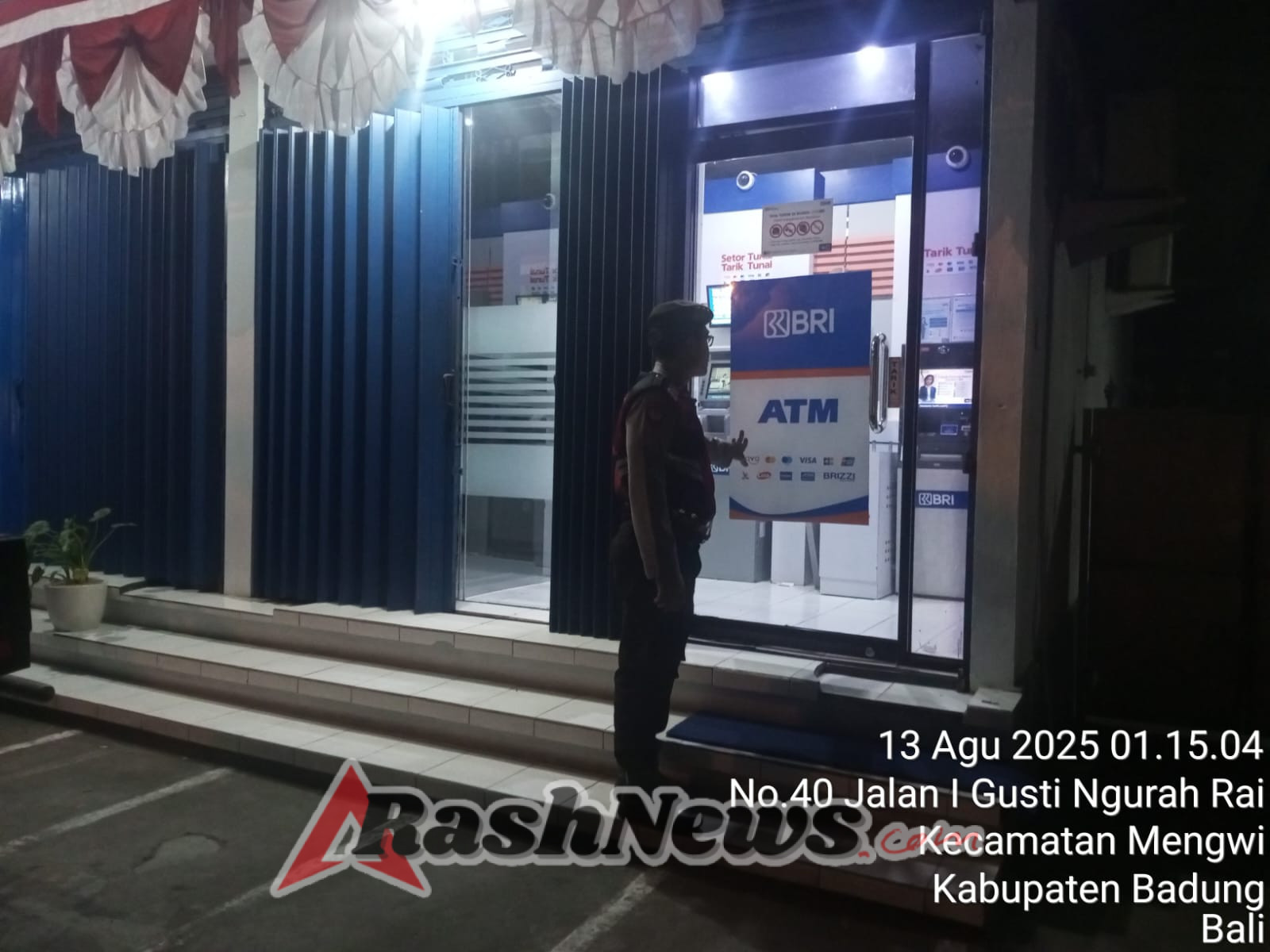Samapta Polsek Mengwi Laksanakan Patroli Subuh, Sambangi Kantor BRI
