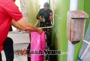Dinas Pendapatan Badung Bersihkan Pasar dari Sampah Plastik, Danramil dan Babinsa Turut Andil