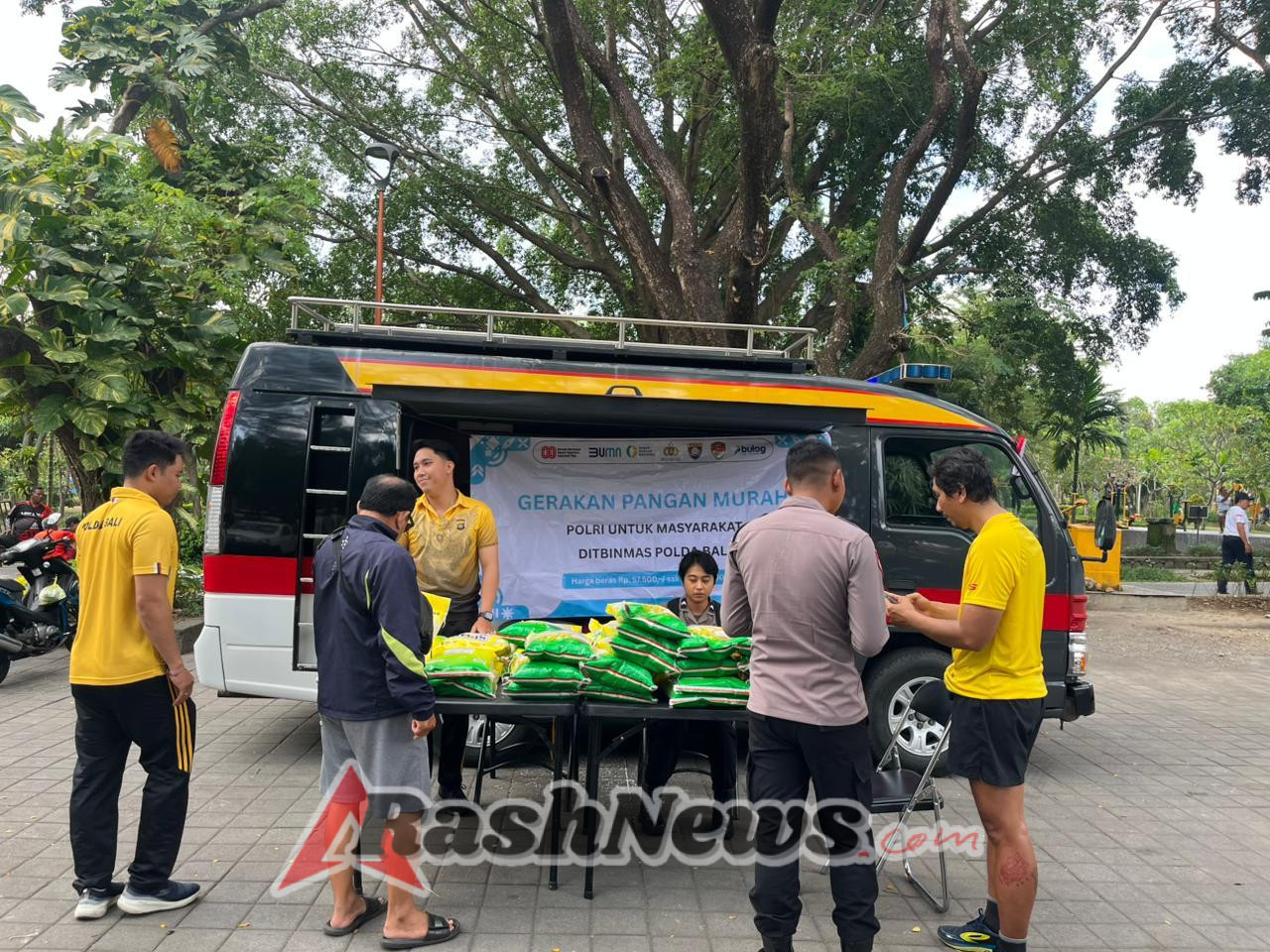 kegiatan Pangan Murah Direktorat Pembinaan Masyarakat Polda Bali dalam Rangka Stabilisasi pasokan dan harga pangan Beras SPHP