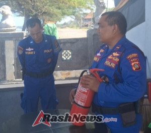 Satpolairud Polres Gianyar Latih Personel Gunakan APAR untuk Tingkatkan Kesiapsiagaan