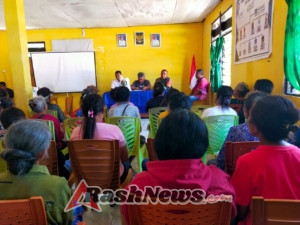 Pastikan Tepat Sasaran Babinsa Kawal Pembagian Beras Bantuan Pangan Tahun 2025