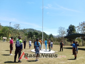 Babinsa dan Babinkamtibmas Gelar Pelatihan Paskibraka di Biboki Tanpah