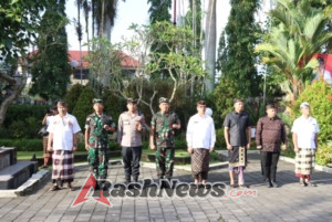 Kapolres Gianyar Hadiri Upacara Hari Jadi ke-67 Provinsi Bali di Halaman Kantor Bupati Gianyar