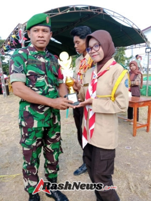 Sinergi TNI dan Pramuka, Babinsa Hadiri Puncak HUT Pramuka ke-64 di Karijawa