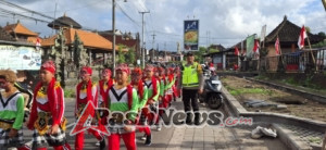 Kapolsek Marga Pimpin Pengamanan Gerak Jalan Tingkat SD Kecamatan Marga Menyambut HUT RI Ke 80
