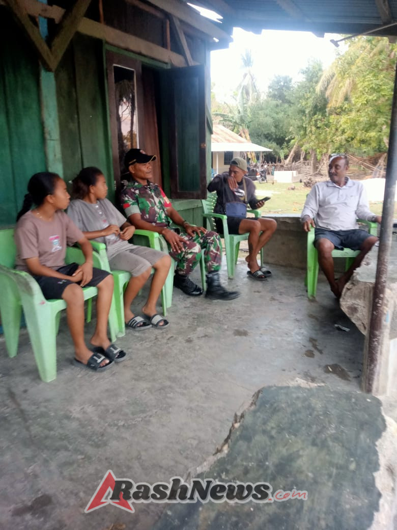 Komsos Babinsa di Dolasi Dorong Nasionalisme dan Kewaspadaan Cuaca