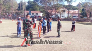 Babinsa Koramil 1618-01/Miotim Berikan Pembekalan Disiplin dan Motivasi kepada Calon Paskibra di Miomaffo Timur