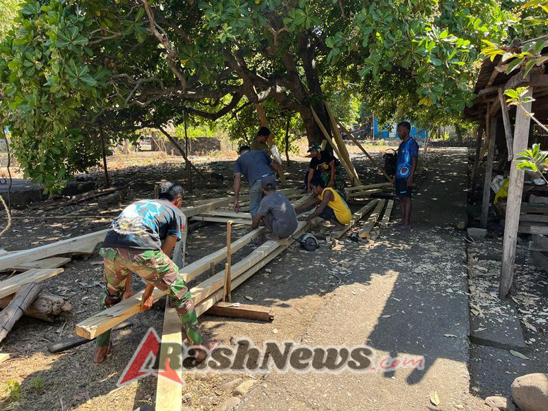 Program TMMD ke-125 Kodim 1622/Alor Terus Berjalan, Renovasi RTLH di Desa Kiraman Makin Maksimal