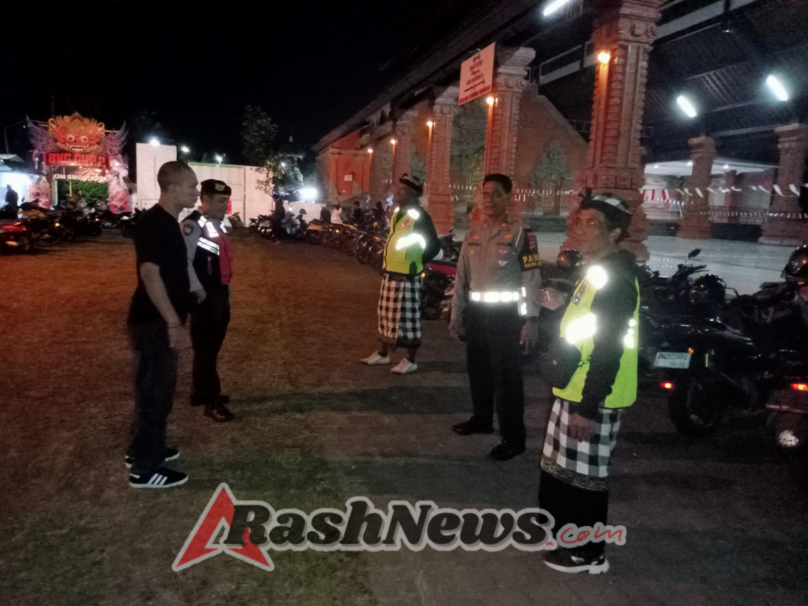 Polsek Mengwi Kolaborasi Dengan Pecalang  Amankan Turnamen Bola Voli BVC