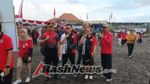 Forkopimcam Dentim Gelar Bersih-Bersih Pantai dan Lepas 500 Tukik Sambut HUT RI ke-80