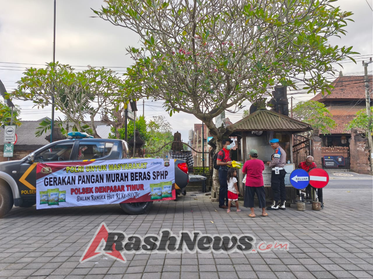 Gerakan Pangan Murah Polsek Dentim Berlanjut, 1 Ton Beras Tersalurkan di Dua Lokasi