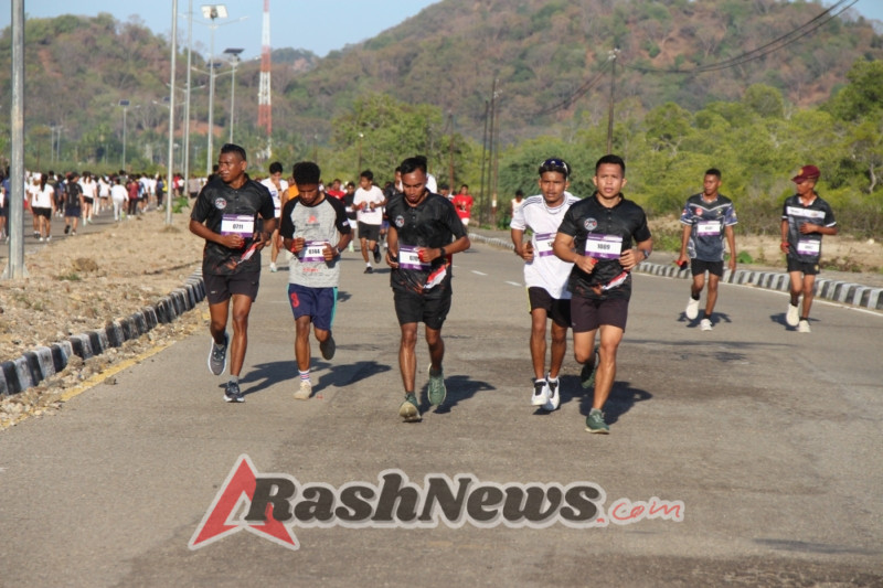Satgas Yonif 741/GN Ramaikan Semarak HUT RI Dengan Turut Serta Dalam Kegiatan Freedom Border Run dan Donor Darah di Perbatasan