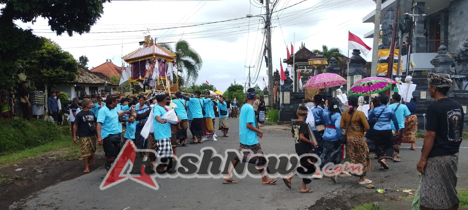 24 Sawe Di Banjar Klod  Diprosesi  Ngaben Massal