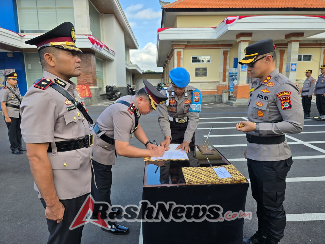 Polres Karangasem Gelar Upacara Serah Terima Jabatan Lima Pejabat Utama