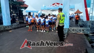 Bhabinkamtibmas Desa Pangkung Tibah Melaksanakan Kegiatan Pengamanan Festival Beach Pangkung Tibah