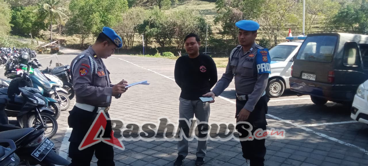 Pastikan Keamanan Wisata, Polres Karangasem Gelar Absensi Personel di Lapangan
