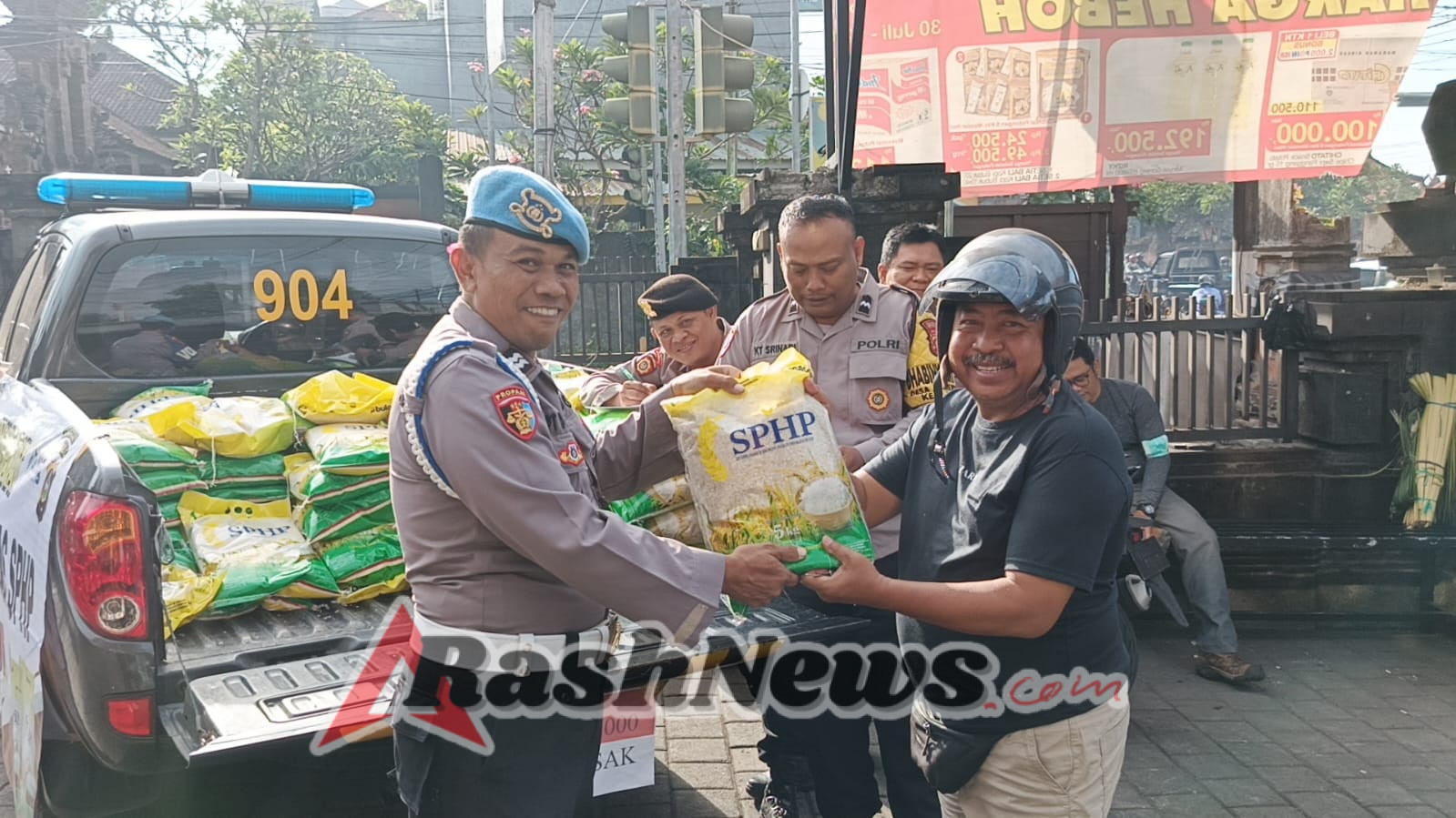 Beras SPHP Murah Kembali Digelontorkan Polsek Dentim, 1 Ton Beras Habis Terjual