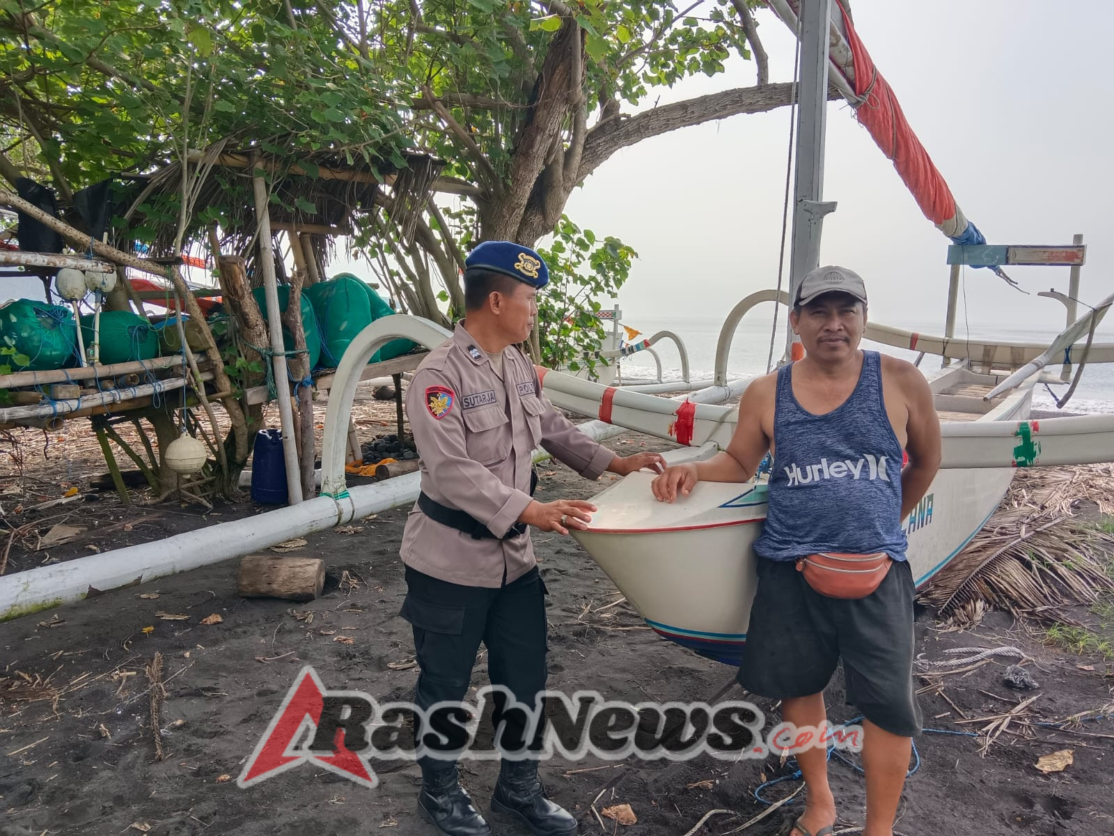 Polairud Polres Karangasem Gelar Patroli Dialogis di Pantai Bugbug, Ajak Nelayan Utamakan Keselamatan Saat Melaut