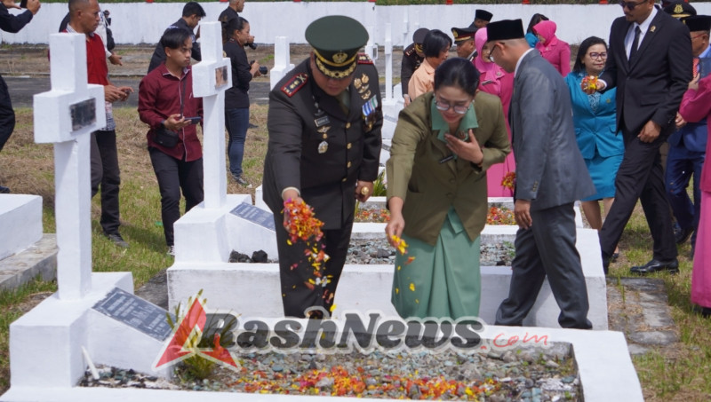 Kenang Jasa Pahlawan, Kodim 1612/Manggarai Tabur Bunga di TMP Lalong Tana Karot