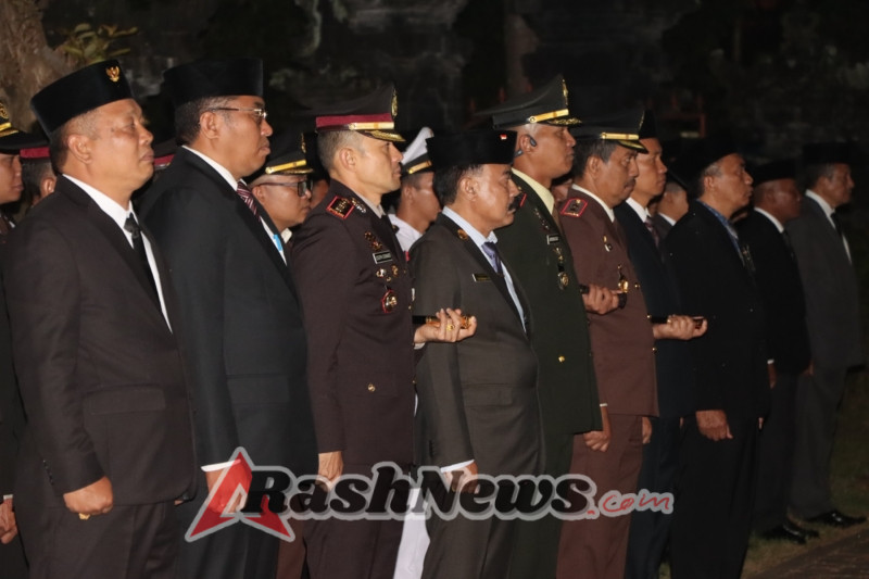 Kapolres Karangasem Hadiri Apel Kehormatan dan Renungan Suci HUT RI ke-80 di Tugu Pahlawan “Ciung Wanara” Amlapura