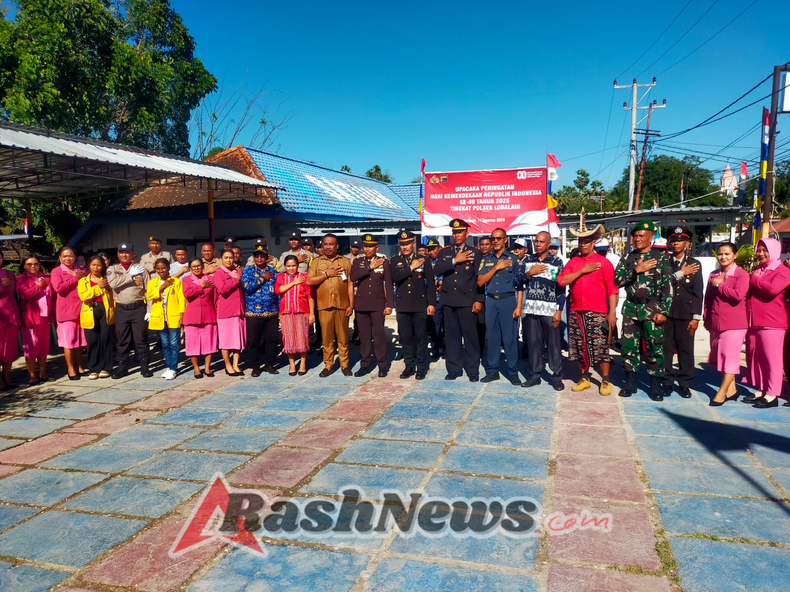 Babinsa Koramil 01/Ba’a Hadiri  Upacara Memperingati HUT RI Ke-80 di Polsek Lobalain