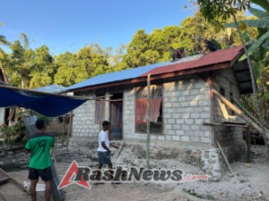 Satgas TMMD ke-125 Kodim 1622/Alor Kerjakan Sasaran Tiga Renovasi RTLH di Desa Kiraman