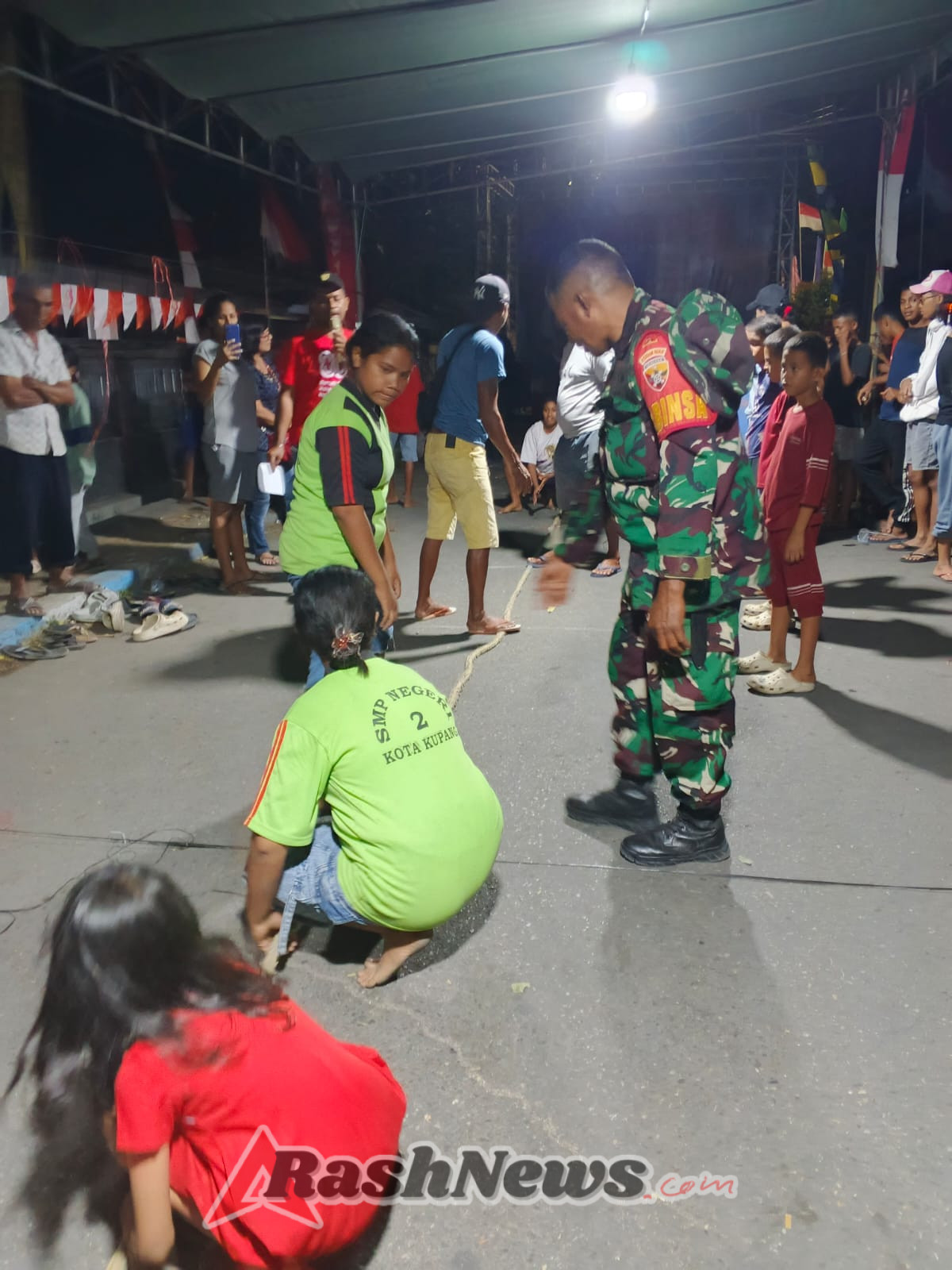 Sinergi Babinsa dan Polisi Jaga Kegiatan Budaya Masyarakat