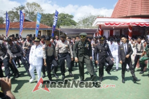 Meriahnya HUT RI ke-80 di TTS: Dandim, Ketua Persit, dan Forkopimda Goyang Jai Bersama Masyarakat