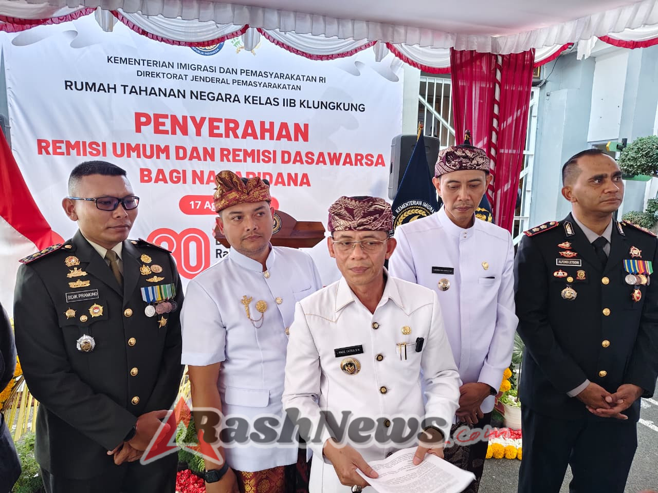 Hadiri penyerahan Remisi, Dandim Klungkung Harap Jadi Motivasi Bagi Napi Untuk Berkelaluan Baik